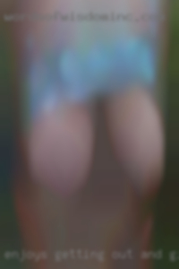 Enjoys getting out and girls nude get drinks from Brookfield MO.