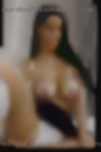 Single nude by choice and love people from Winchester.